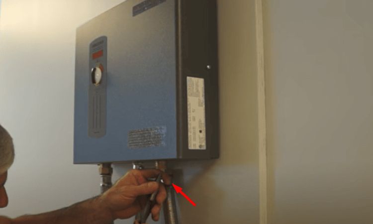 remove the filter screen from the cold water inlet