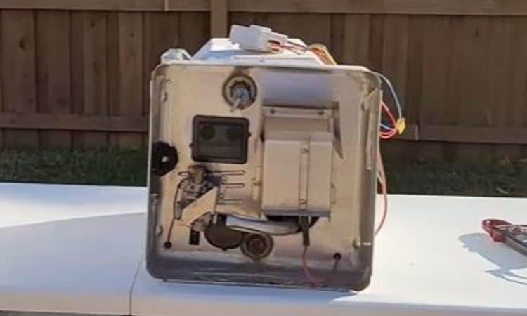 suburban water heater won't light or stay lit