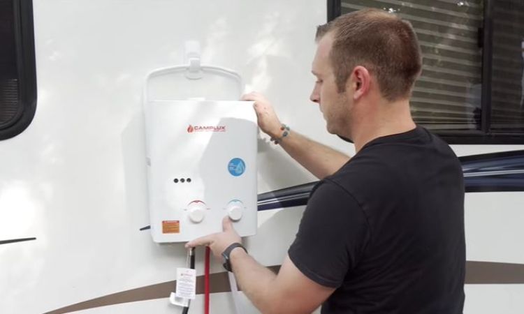 mount camplux water heater vertically on a wall